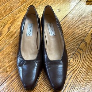 Calico brown leather pumps.  Size 9.  Great condition.